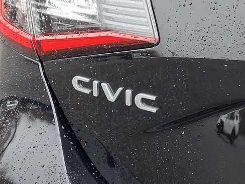 Certified 2023 Honda Civic EX-L image 32