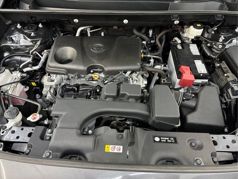 Used 2023 Toyota RAV4 LE AWD/4WD image 28