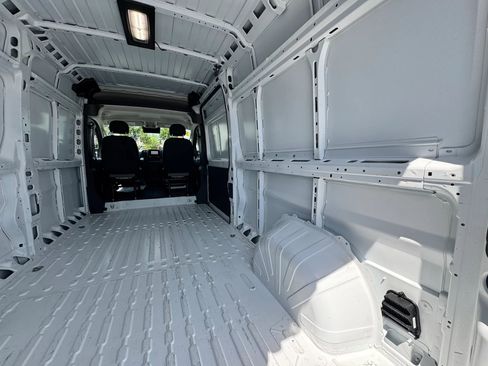 Used 2026 RAM ProMaster 2500 w/ Convenience Group FWD image 30