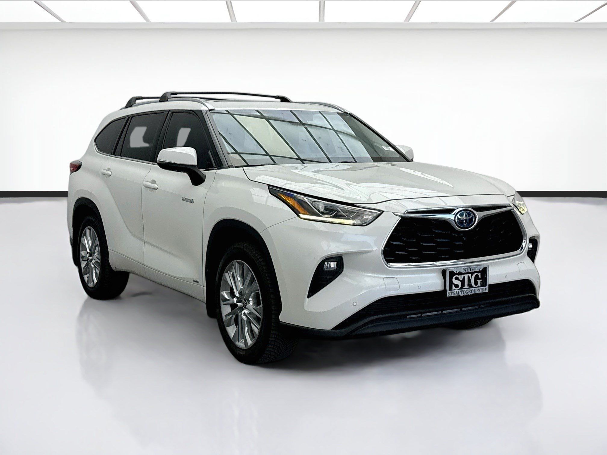 Used 2021 Toyota Highlander Limited AWD/4WD image 3