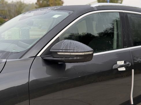 New 2025 Audi Q5 2.0T Premium Plus image 16