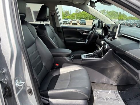 Certified 2025 Toyota RAV4 XLE Premium AWD/4WD image 15