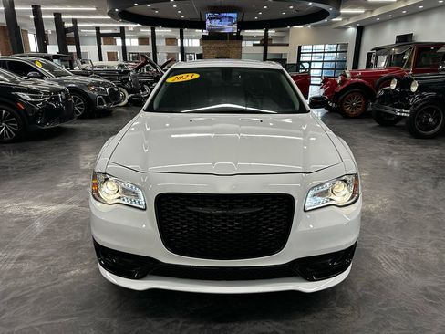 Used 2023 Chrysler 300 Touring w/ Sport Appearance Package image 2