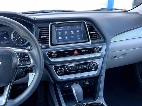 Used 2018 Hyundai Sonata SE FWD image 6