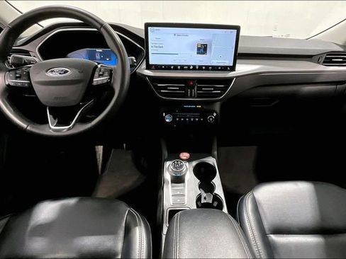 Used 2024 Ford Escape Platinum image 7