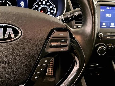 Used 2017 Kia Forte SX FWD image 18