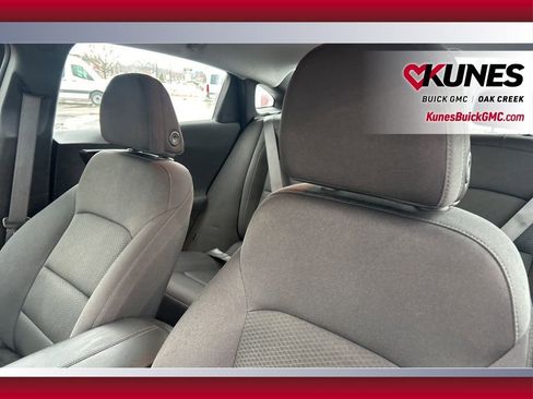 Used 2025 Chevrolet Malibu LT image 13