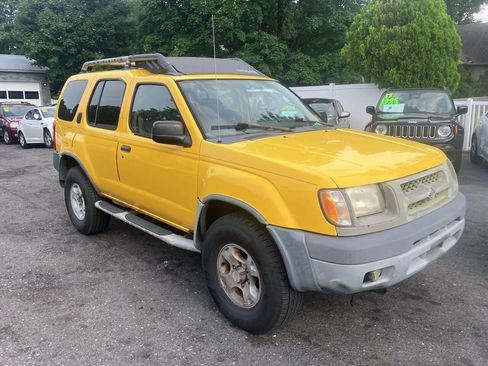 Used 2000 Nissan Xterra SE AWD/4WD image 1
