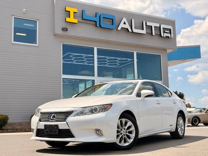 Used 2014 Lexus ES 300h w/ Luxury Package w/Bamboo Trim