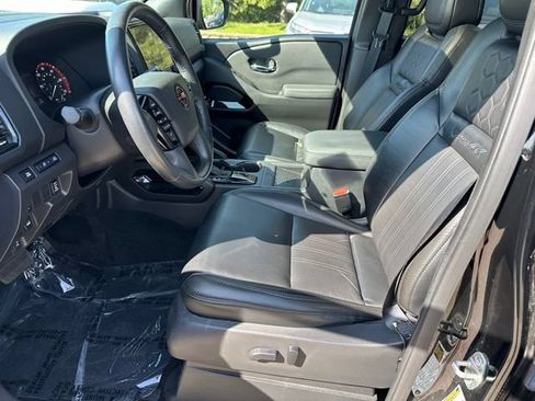 Used 2022 Nissan Frontier PRO-4X w/ Pro-4X Premium Package AWD/4WD image 14