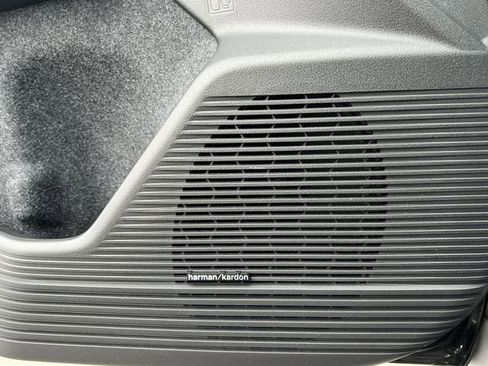 New 2026 Subaru Outback Touring image 27