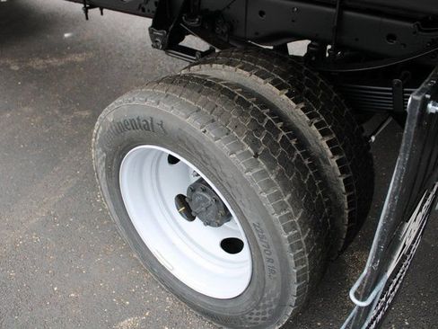 New 2024 Ford F550 2WD Regular Cab Super Duty image 19