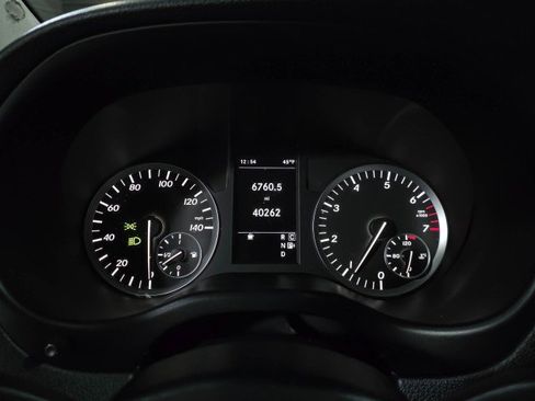 Used 2019 Mercedes-Benz Metris Passenger image 26
