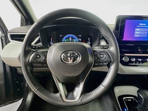 Used 2026 Toyota Corolla SE FWD image 17