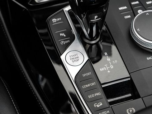 Used 2025 BMW X4 xDrive30i image 24