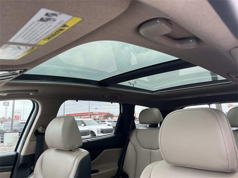 Certified 2022 Hyundai Santa Fe Limited w/ Cargo Package image 28