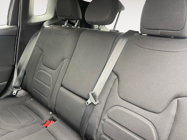 Used 2019 Jeep Renegade Latitude w/ Popular Equipment Group AWD/4WD image 13