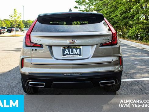 Used 2025 Cadillac XT4 Premium Luxury FWD image 11