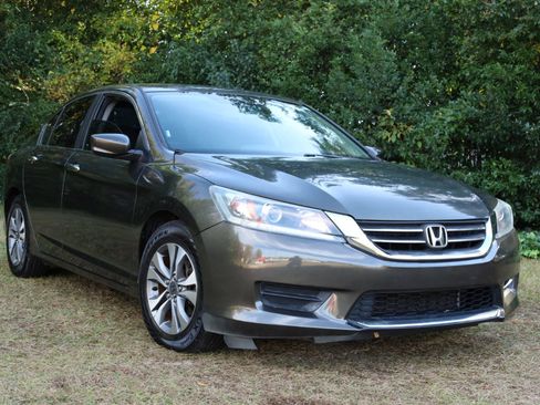 Used 2013 Honda Accord LX image 12