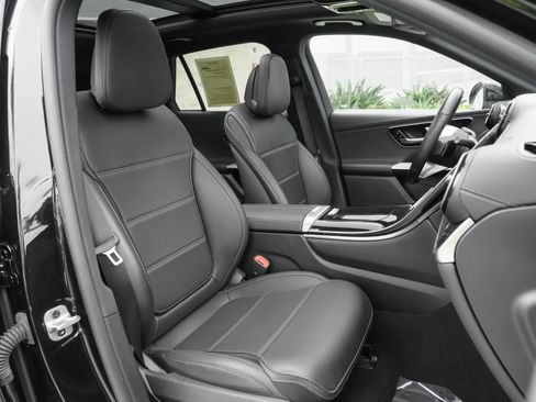 Used 2023 Mercedes-Benz GLC 300 4MATIC image 41