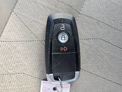 Used 2020 Ford EcoSport SE image 29