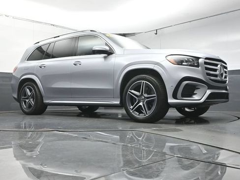 Certified 2025 Mercedes-Benz GLS 450 4MATIC w/ AMG Line Exterior image 41
