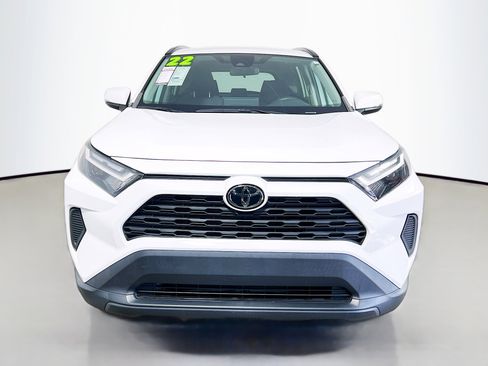 Used 2022 Toyota RAV4 XLE image 11