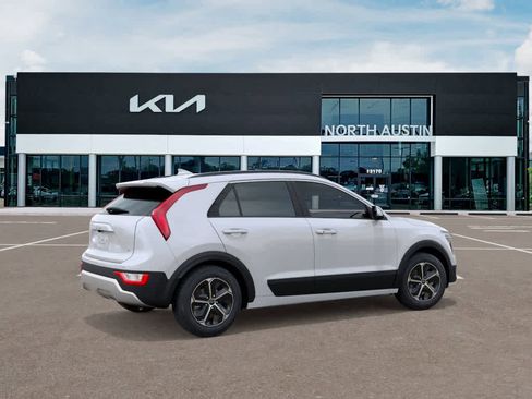 New 2026 Kia Niro EX image 6
