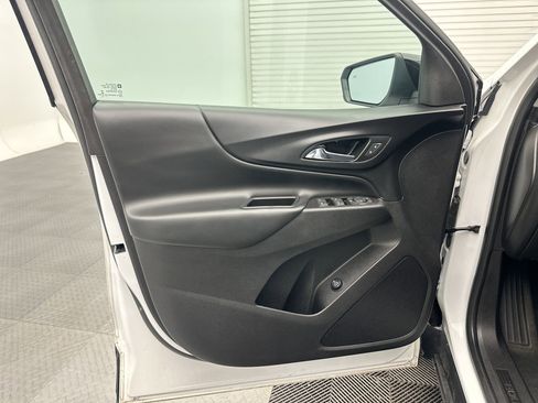 Certified 2018 Chevrolet Equinox LT FWD image 21