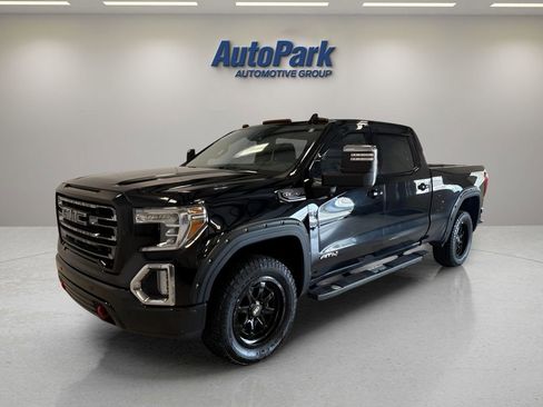 Used 2021 GMC Sierra 1500 AT4 w/ Technology Package AWD/4WD image 3