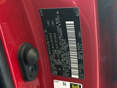 Used 2024 Toyota Corolla Cross XLE FWD image 27