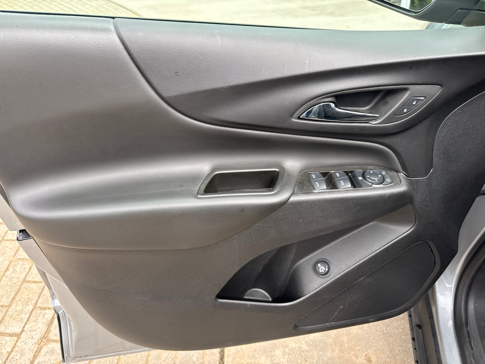 Used 2024 Chevrolet Equinox LT AWD/4WD image 12