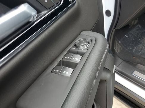New 2026 GMC Yukon XL Denali w/ Sun & Power Step Package AWD/4WD image 18