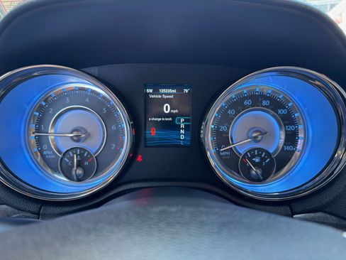 Used 2013 Chrysler 300 RWD image 29