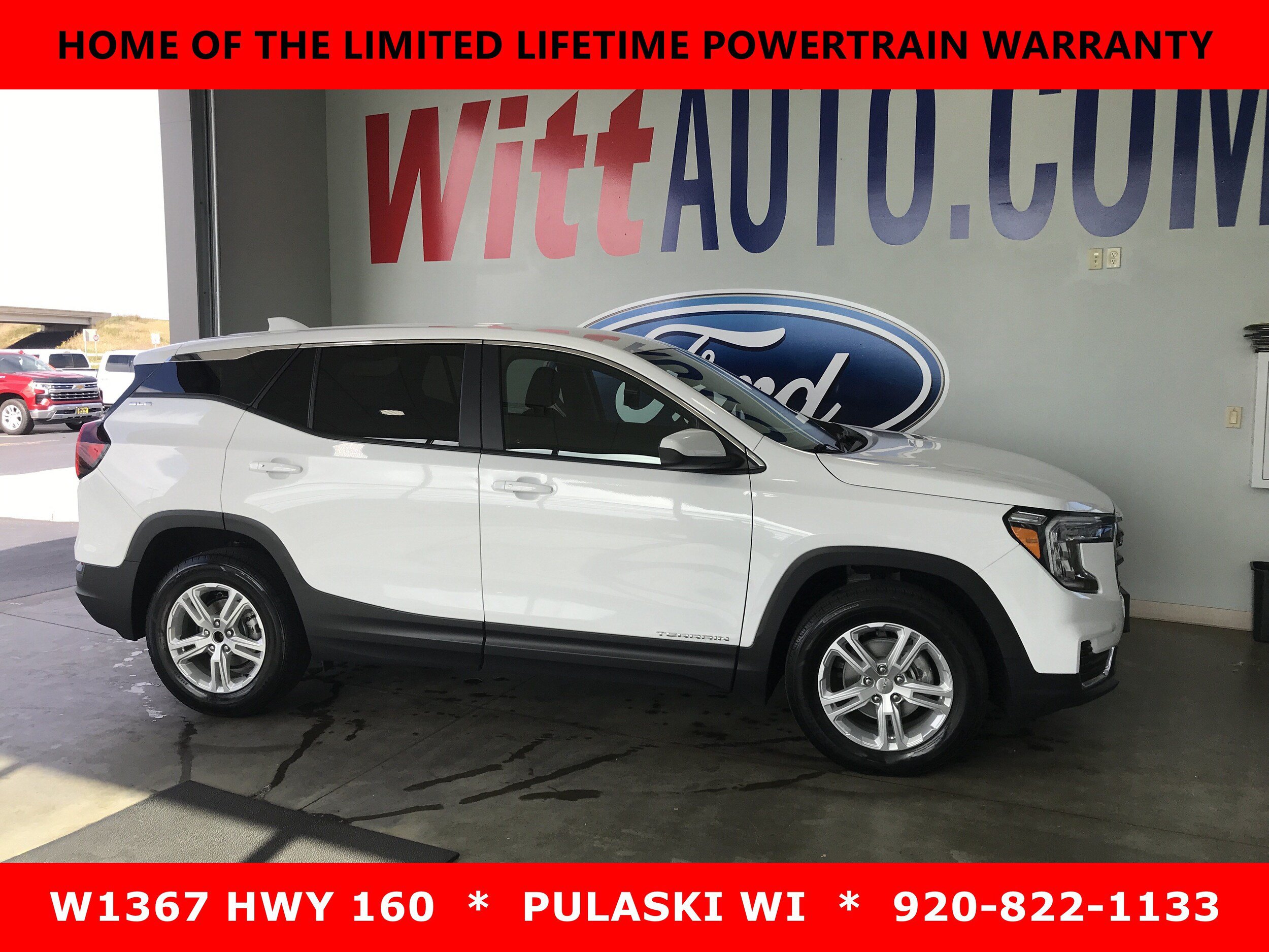 Used 2024 GMC Terrain SLE AWD/4WD image 1