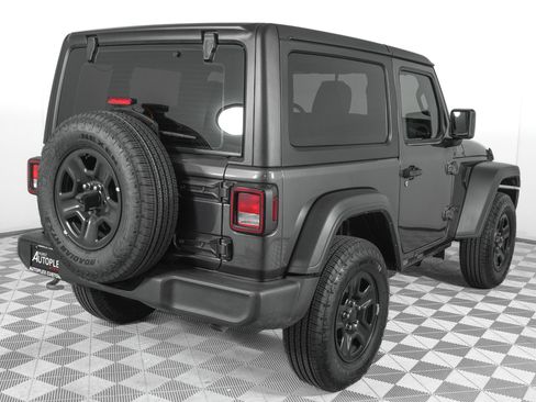 Used 2025 Jeep Wrangler Sport AWD/4WD image 4
