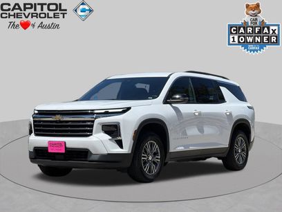 Used 2025 Chevrolet Traverse LT