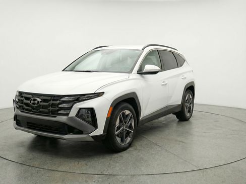 Used 2025 Hyundai Tucson SEL image 3