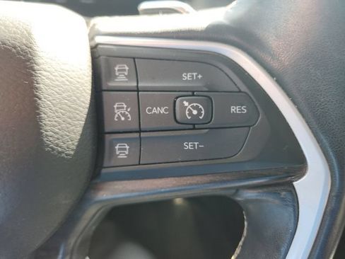 Used 2021 Jeep Grand Cherokee L Limited RWD image 40