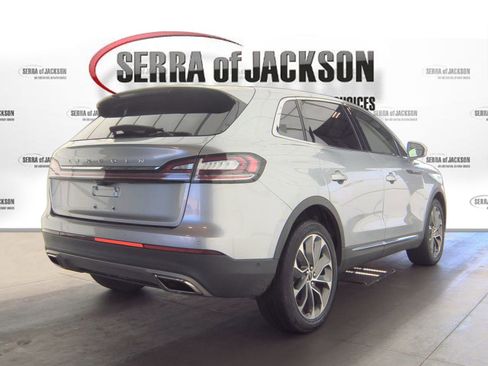 Used 2022 Lincoln Nautilus Reserve w/ Equipment Group 201A image 6