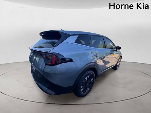 New 2026 Kia Sportage LX FWD image 4