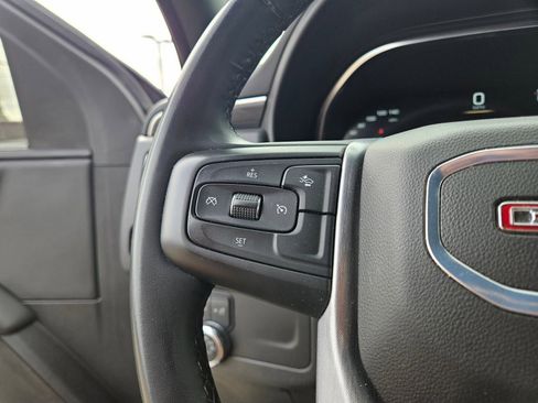 Used 2024 GMC Yukon SLT image 12