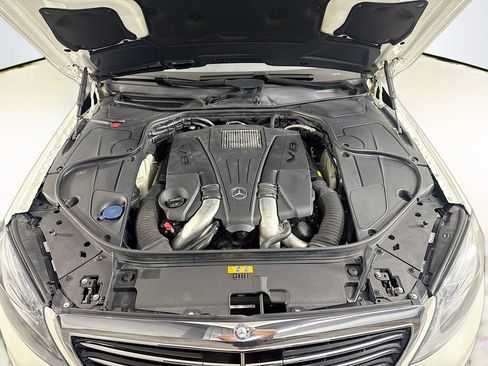 Used 2017 Mercedes-Benz S 550 Sedan image 39