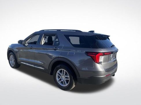 Certified 2025 Ford Explorer Active image 3