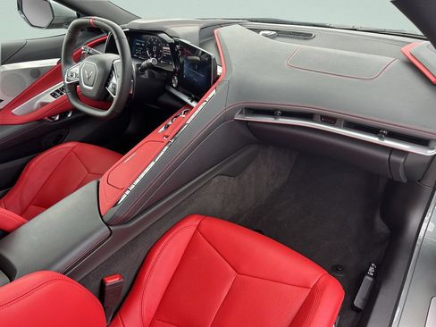 Used 2024 Chevrolet Corvette Stingray Preferred Conv w/ Z51 Performance Package RWD image 16