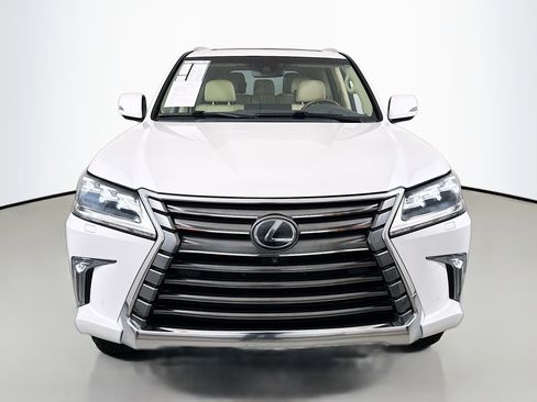 Used 2016 Lexus LX 570 4WD w/ Luxury Package image 2