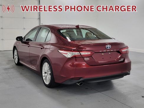 Used 2018 Toyota Camry XLE w/ Audio Package FWD image 7