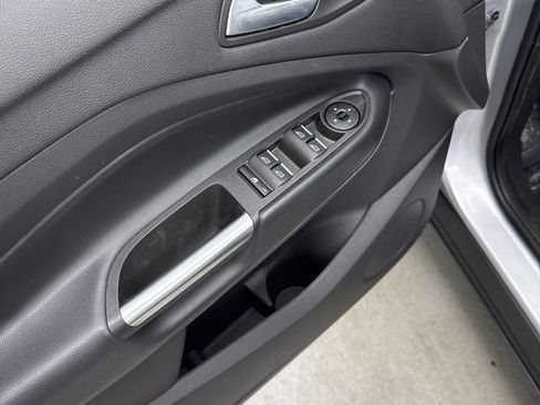 Used 2019 Ford Escape SEL image 14