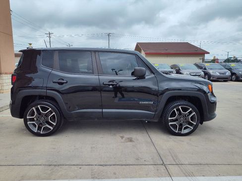 Used 2021 Jeep Renegade Sport AWD/4WD image 3