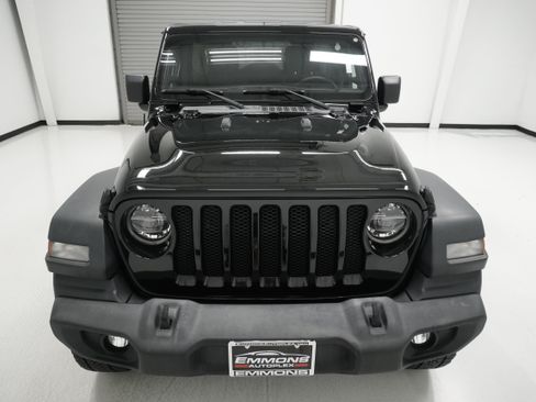 Used 2020 Jeep Wrangler Unlimited Sport AWD/4WD image 2